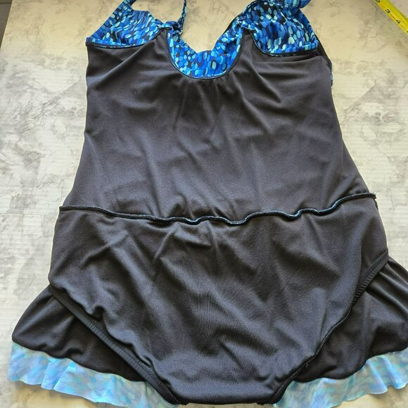 Croft and Barrow Swim Dress - Picture 9 of 9